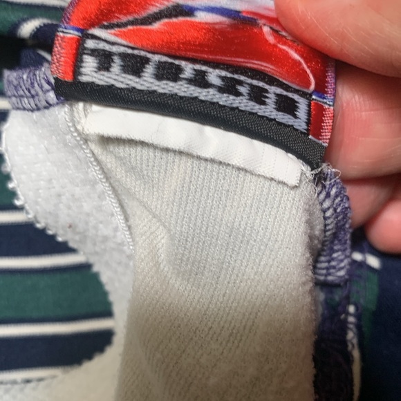 Jantzen one piece swimsuit with built in bra and shorts. See photos for - Picture 9 of 16